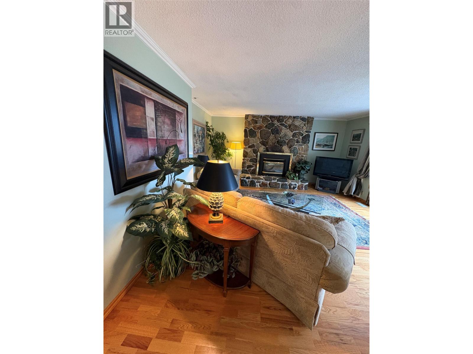 8764 Holding Road, Adams Lake, British Columbia  V0E 1M2 - Photo 4 - 10381223