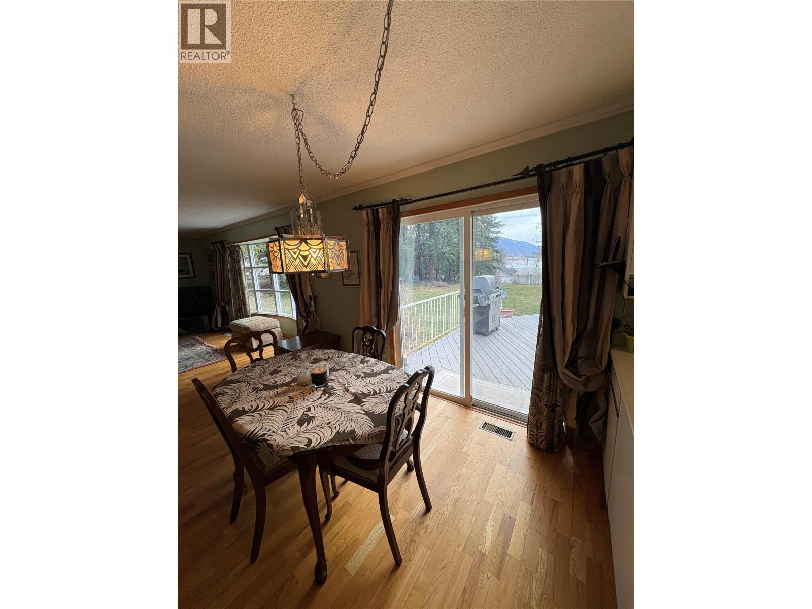 8764 Holding Road, Adams Lake, British Columbia  V0E 1M2 - Photo 6 - 10381223