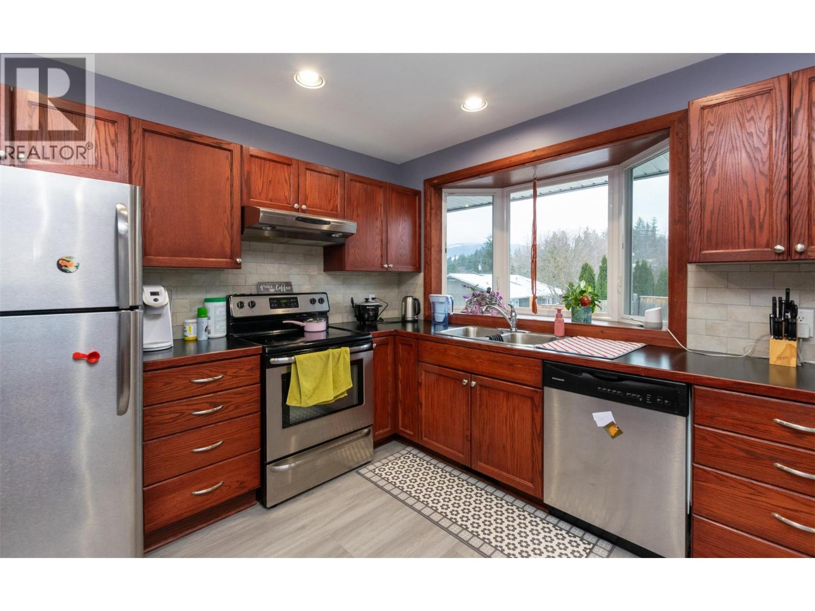 1350 13 Avenue Se, Salmon Arm, British Columbia  V1E 2G7 - Photo 13 - 10377782