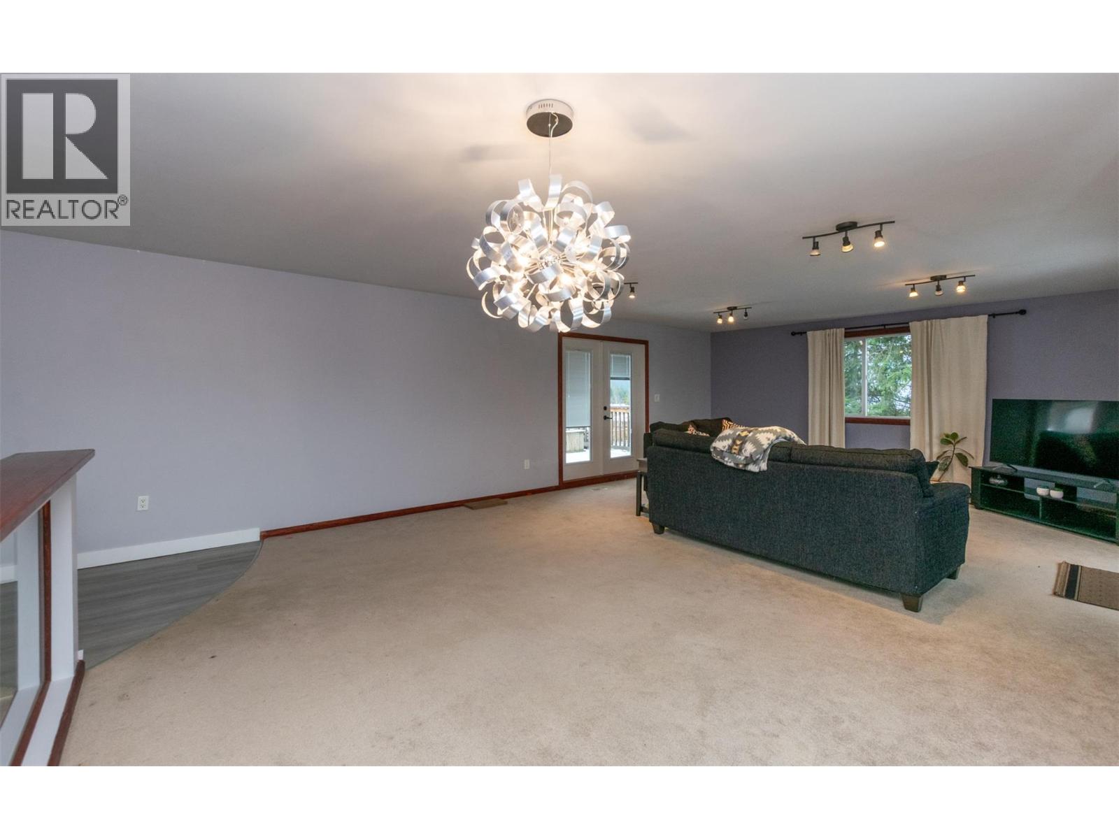 1350 13 Avenue Se, Salmon Arm, British Columbia  V1E 2G7 - Photo 20 - 10377782