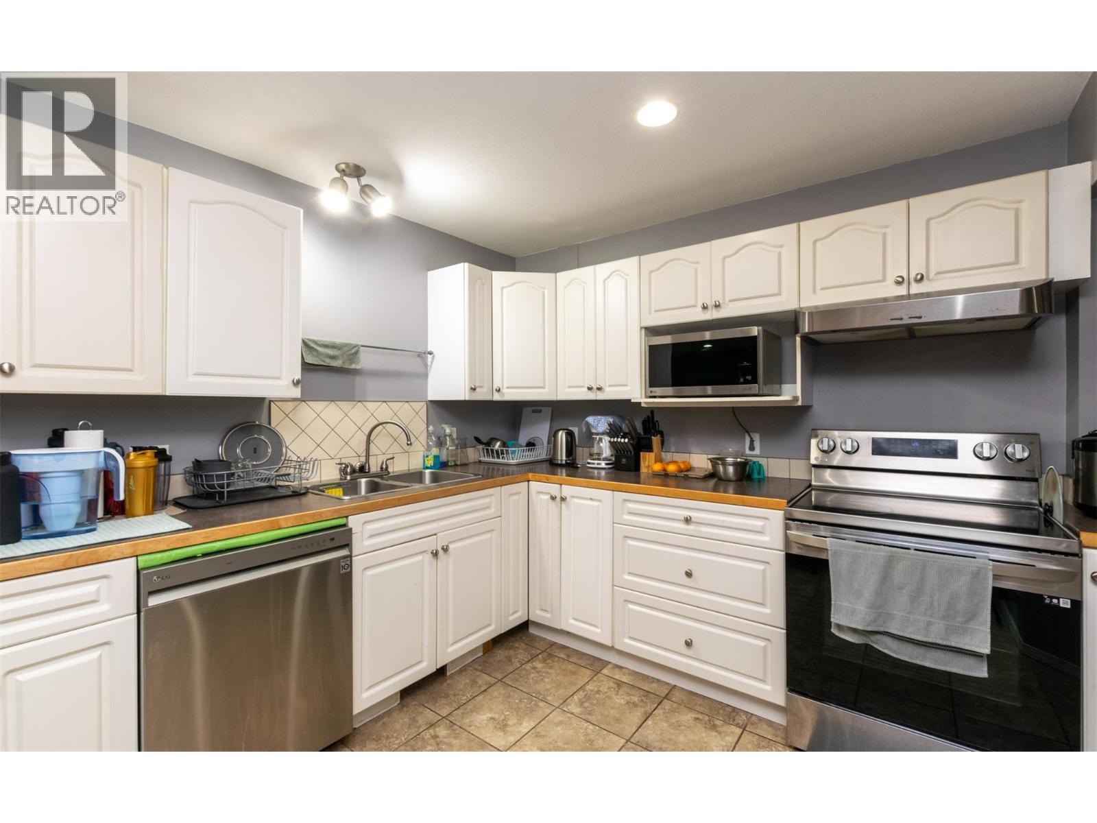 1350 13 Avenue Se, Salmon Arm, British Columbia  V1E 2G7 - Photo 43 - 10377782