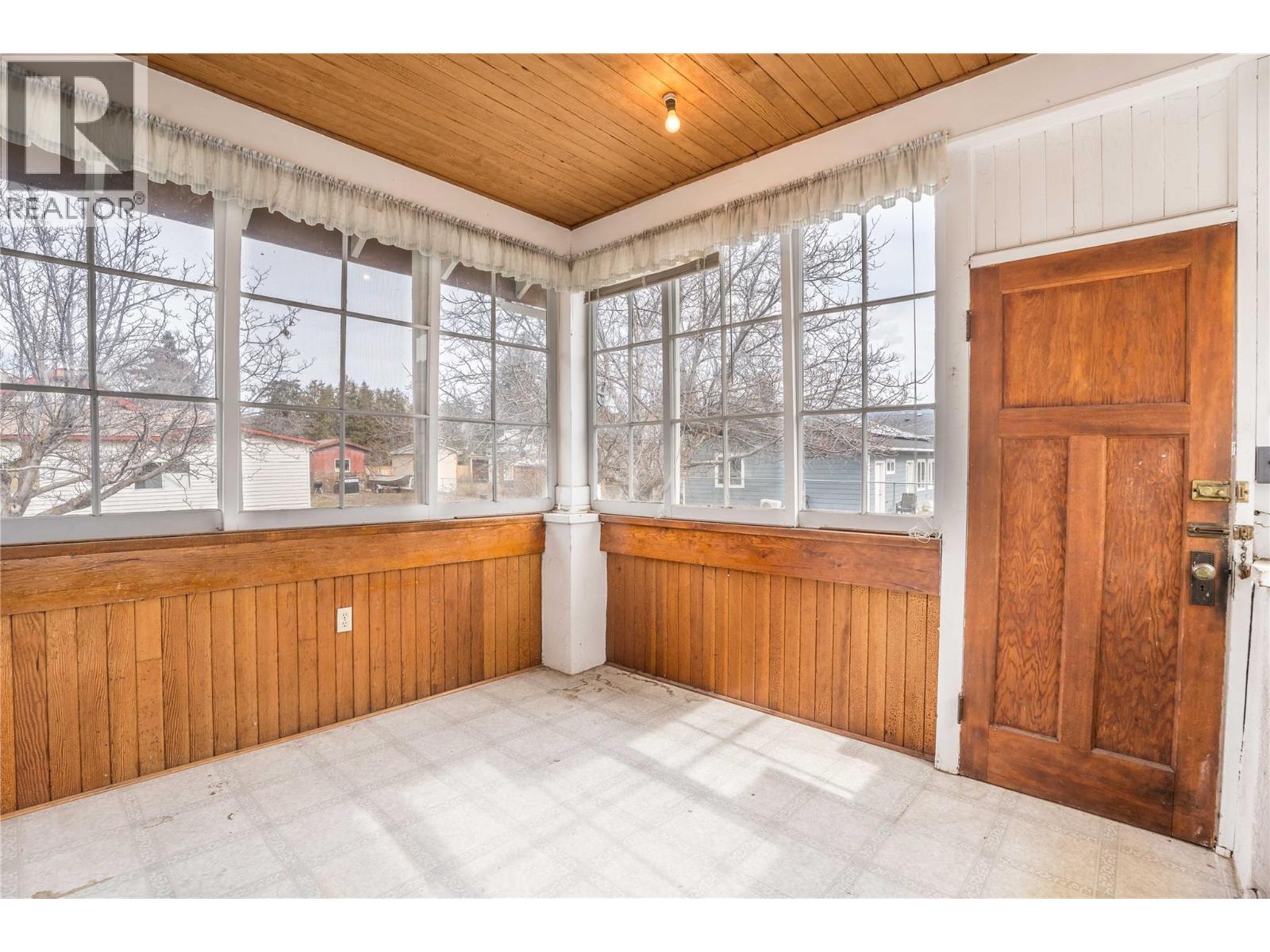 14207 Victoria Road N, Summerland, British Columbia  V0H 1Z0 - Photo 9 - 10381440