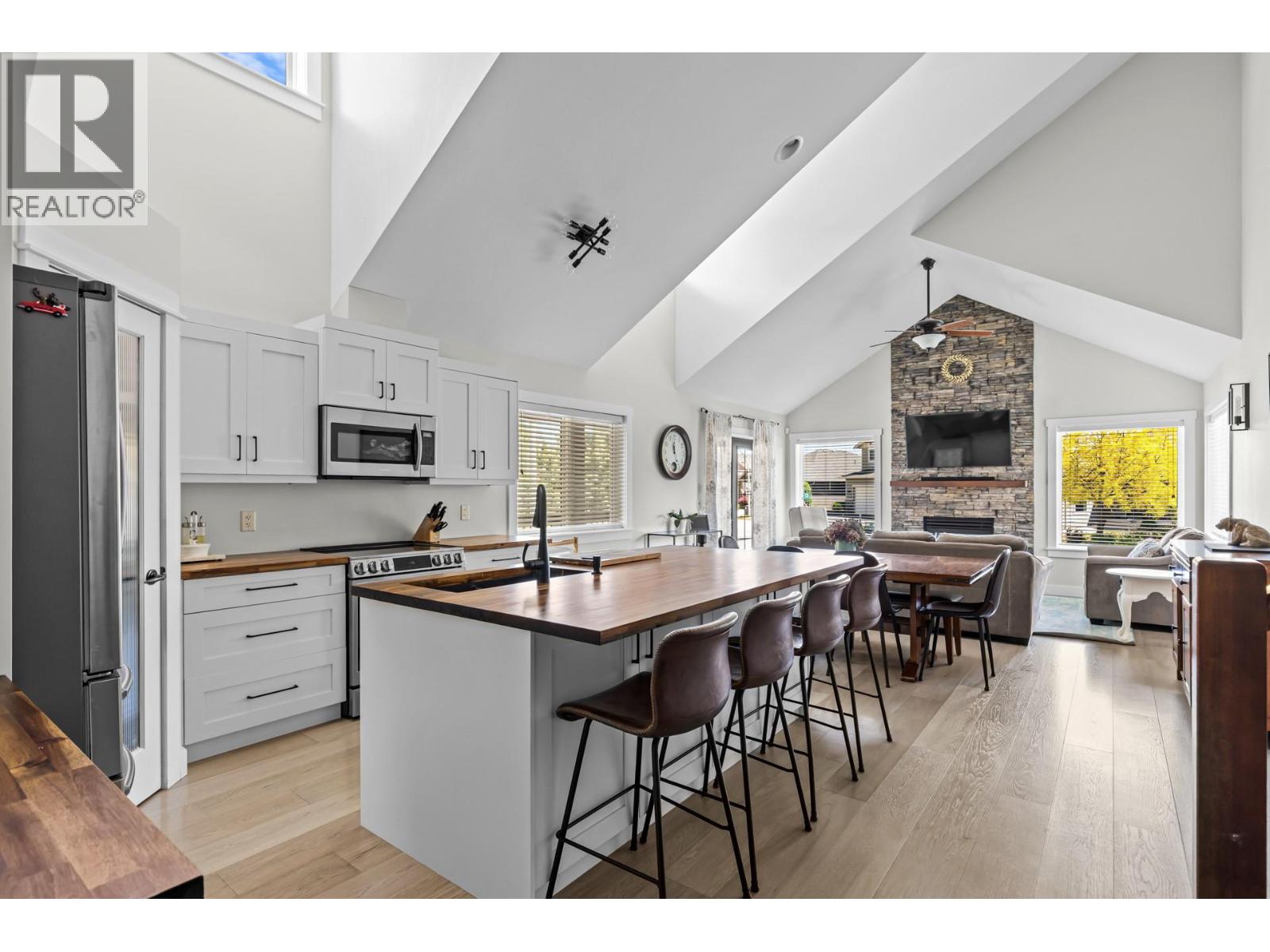 2079 Shelby Crescent, West Kelowna, British Columbia  V4T 3B2 - Photo 11 - 10381421