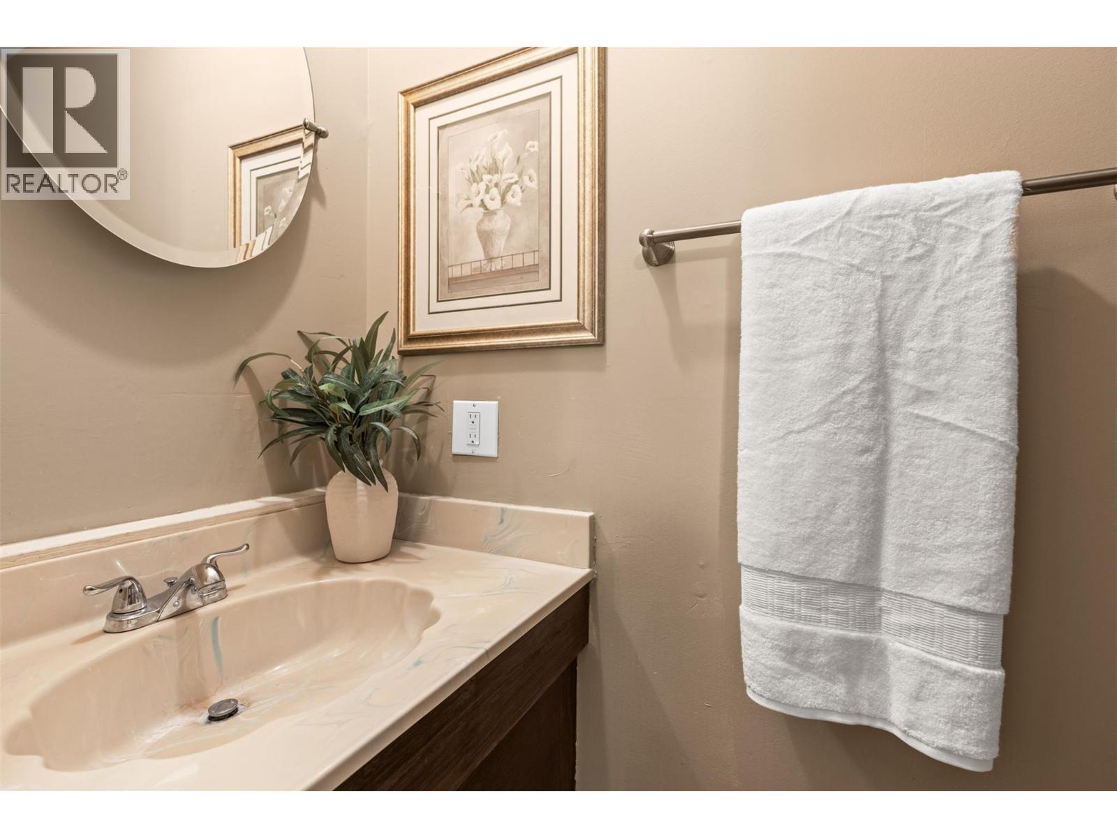 8997 Peters Road, Vernon, British Columbia  V1H 1K1 - Photo 14 - 10381378