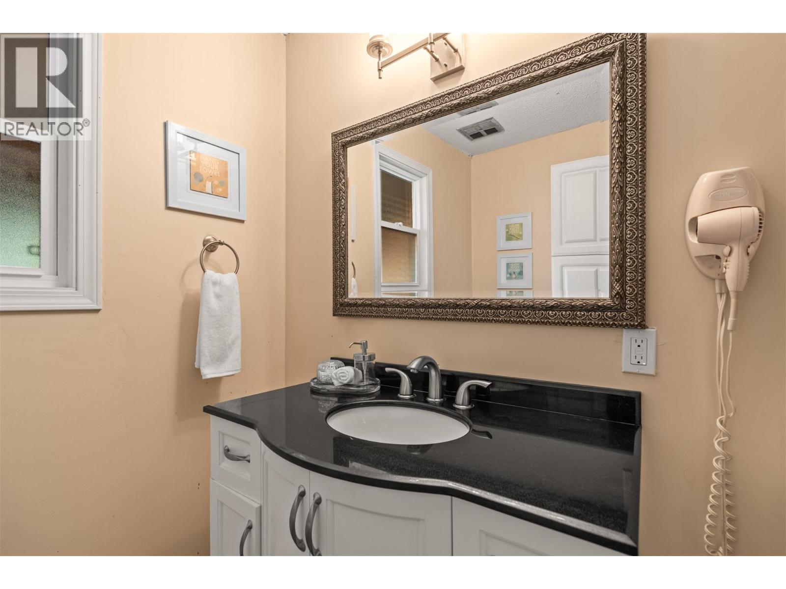 8997 Peters Road, Vernon, British Columbia  V1H 1K1 - Photo 16 - 10381378