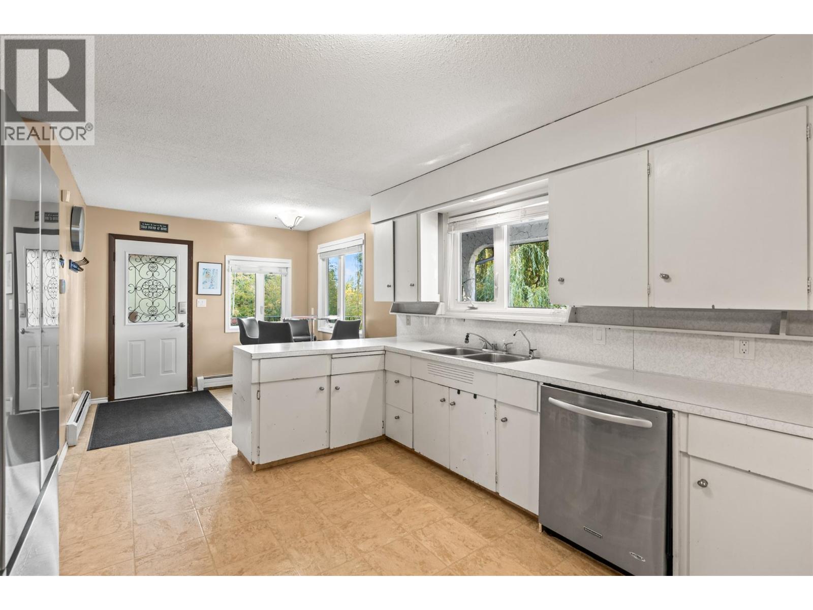 8997 Peters Road, Vernon, British Columbia  V1H 1K1 - Photo 4 - 10381378