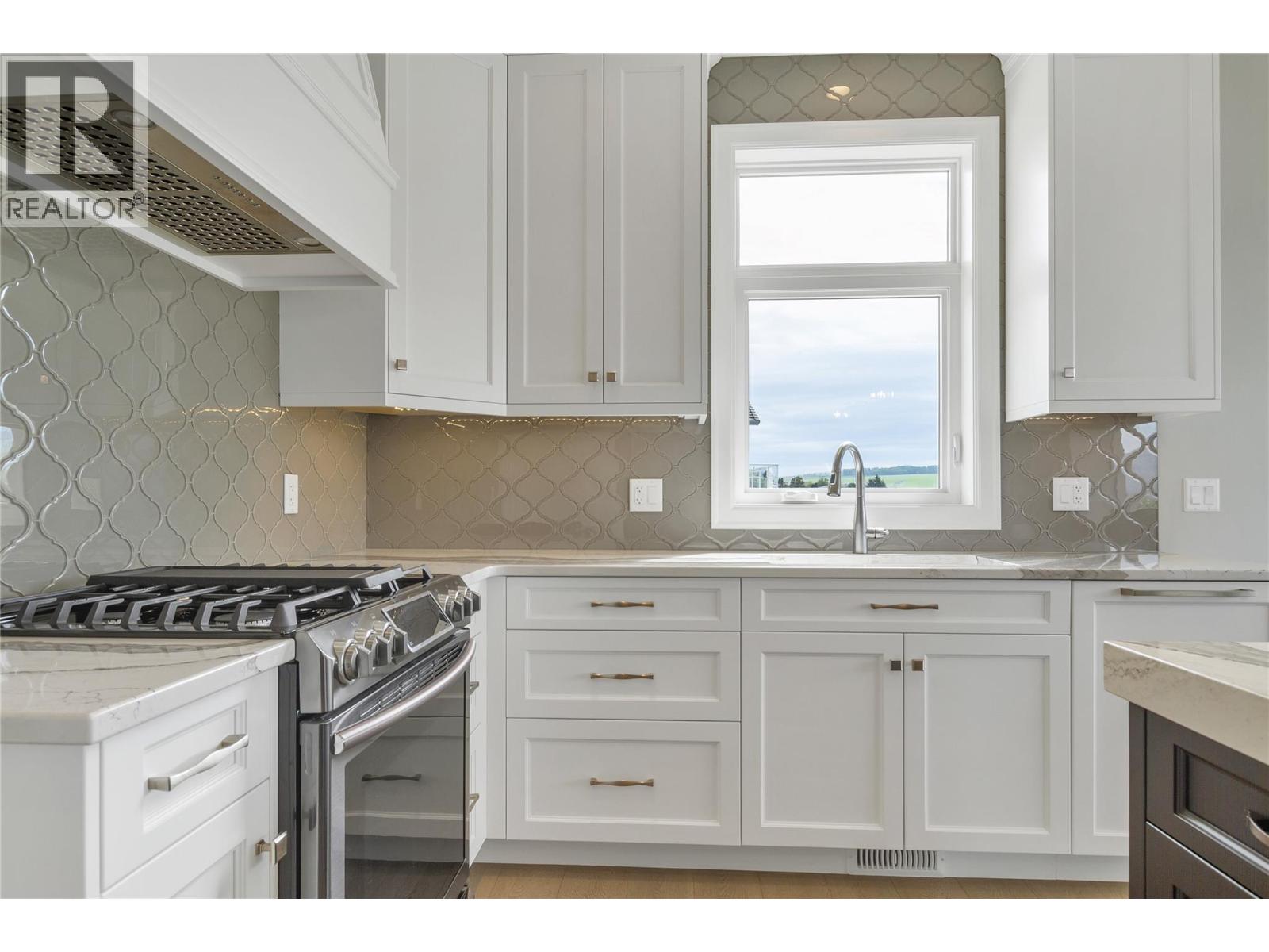 7091 Jasper Drive, Vernon, British Columbia  V1H 2J3 - Photo 17 - 10381029