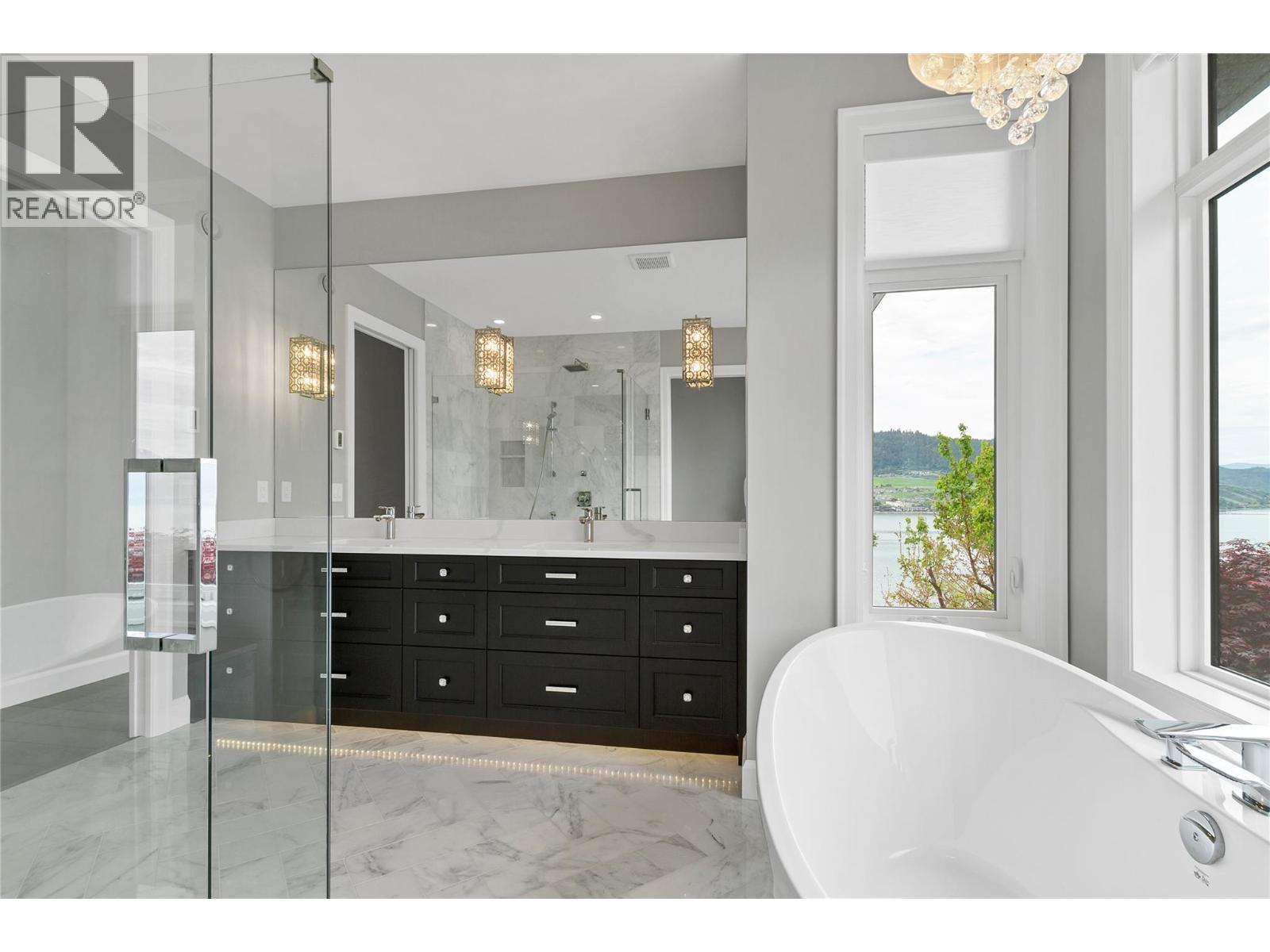 7091 Jasper Drive, Vernon, British Columbia  V1H 2J3 - Photo 34 - 10381029