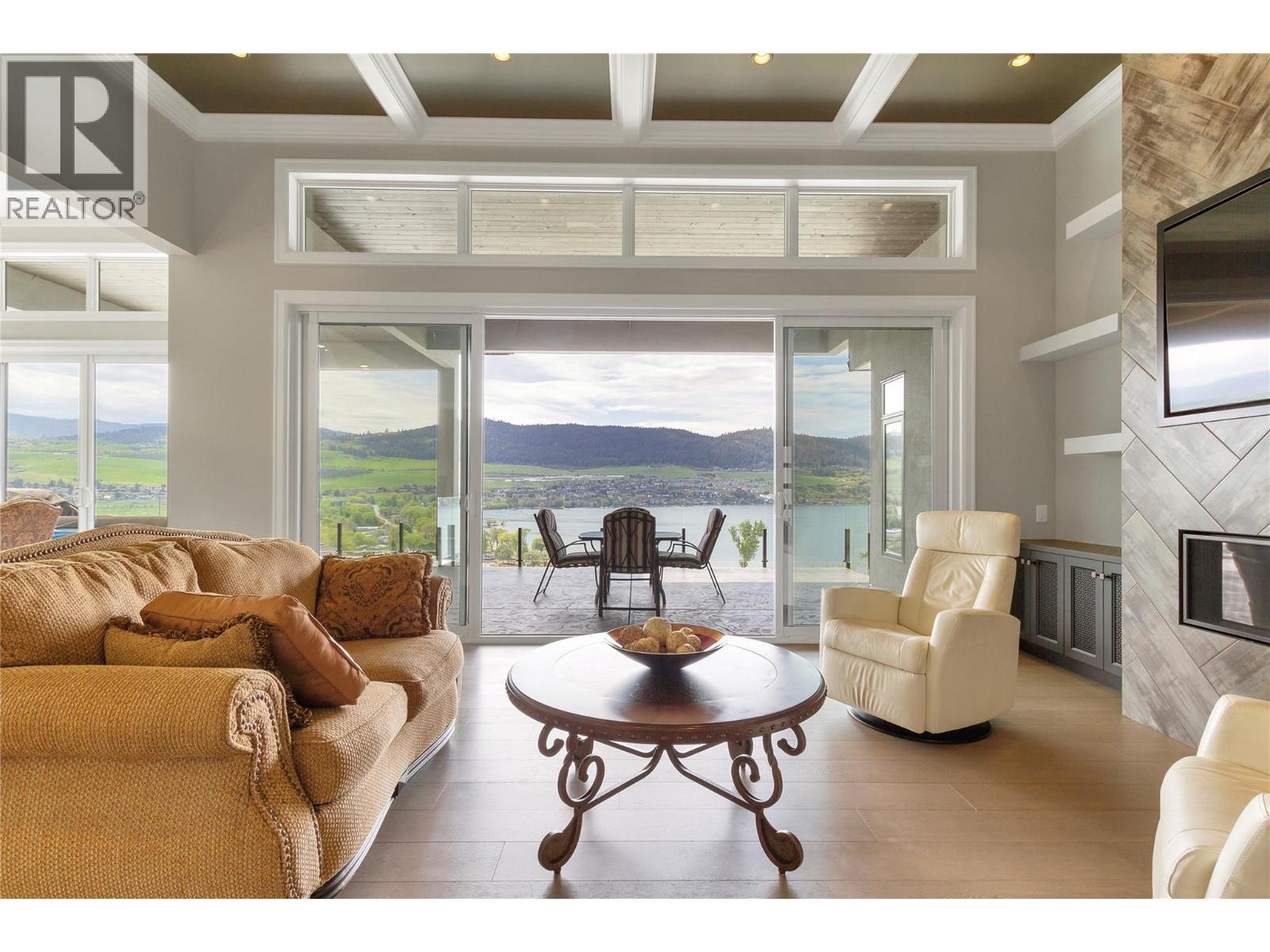 7091 Jasper Drive, Vernon, British Columbia  V1H 2J3 - Photo 9 - 10381029