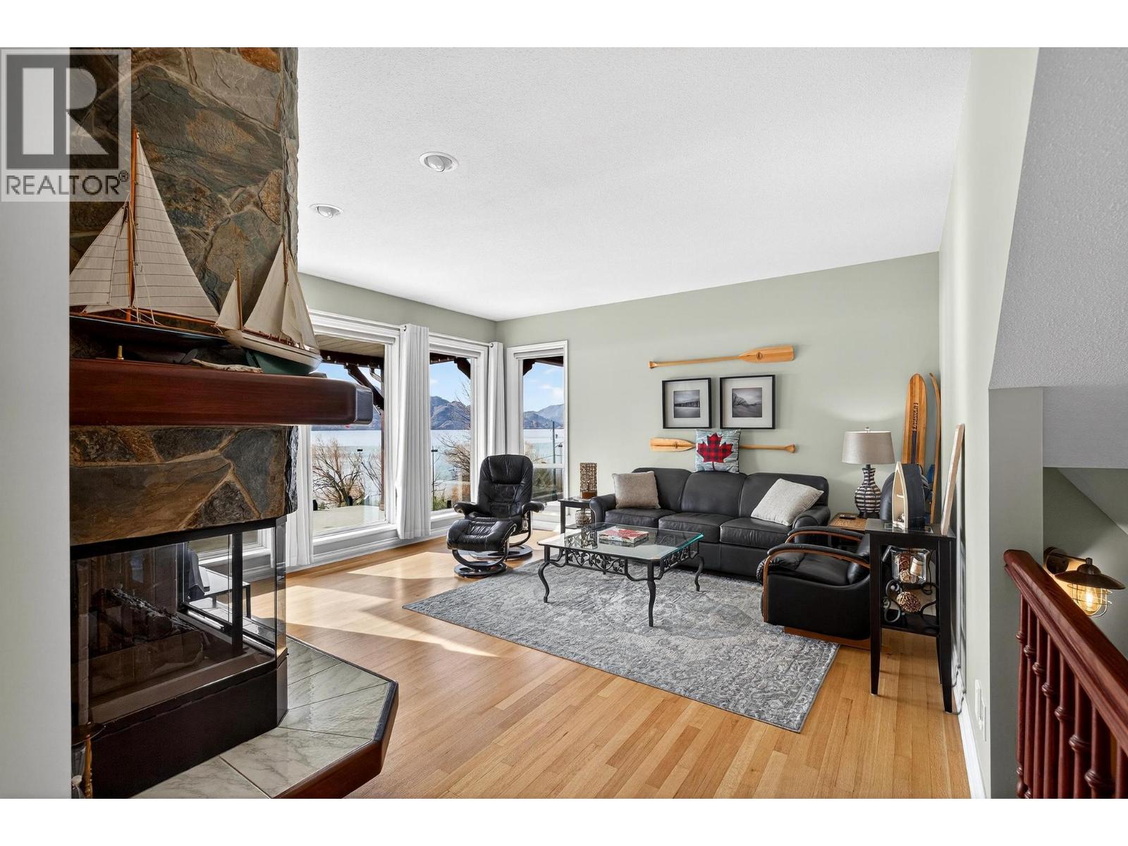 5312 Fulton Place, Peachland, British Columbia  V0H 1X1 - Photo 9 - 10380993