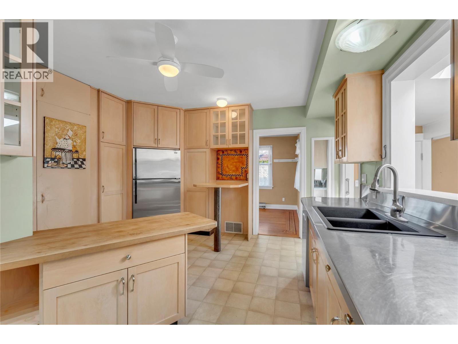 702 Winnipeg Street, Penticton, British Columbia  V2A 5N3 - Photo 11 - 10381554