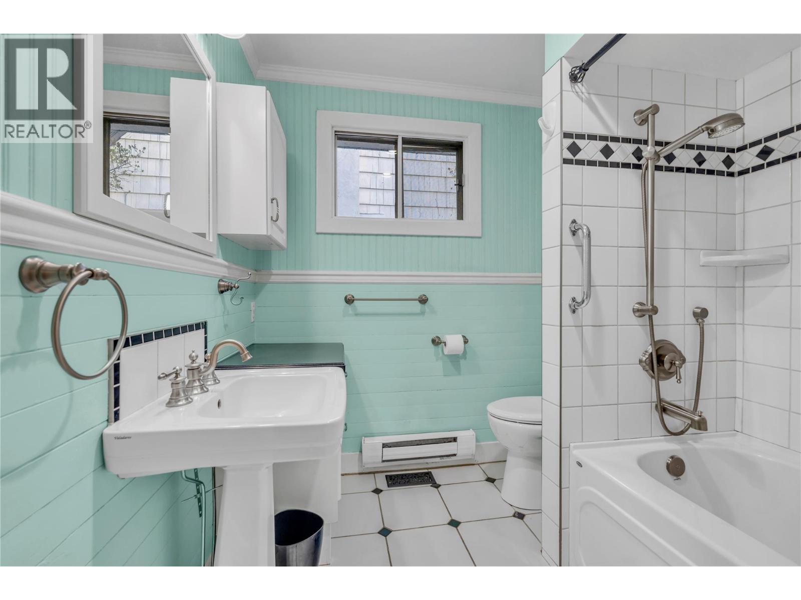 702 Winnipeg Street, Penticton, British Columbia  V2A 5N3 - Photo 16 - 10381554