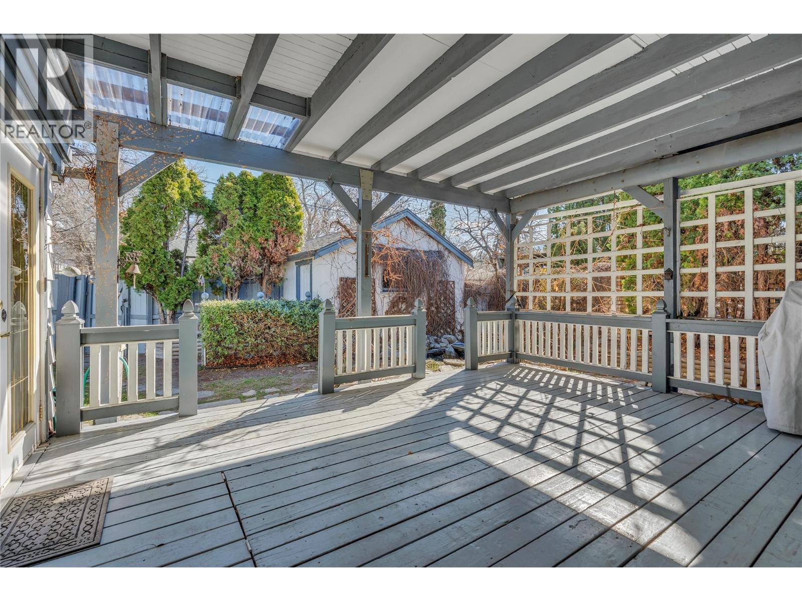 702 Winnipeg Street, Penticton, British Columbia  V2A 5N3 - Photo 27 - 10381554