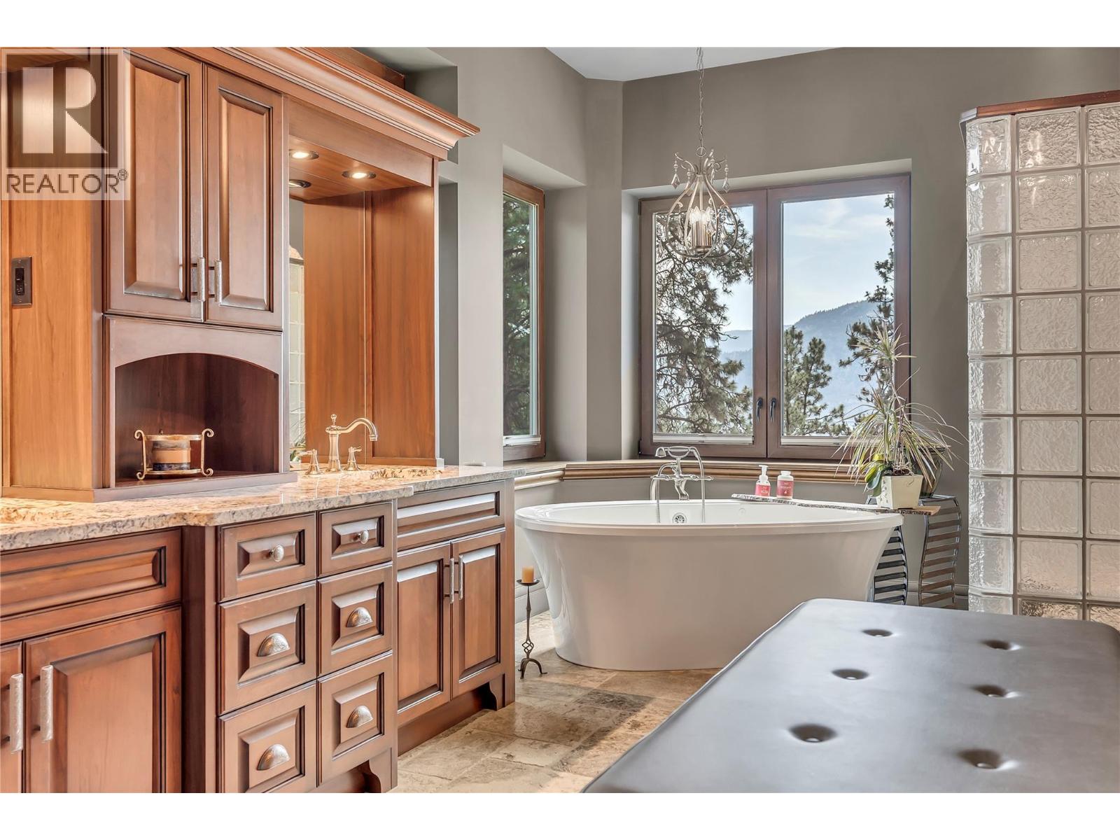 2119 Naramata Road, Naramata, British Columbia  V0H 1N1 - Photo 16 - 10378032