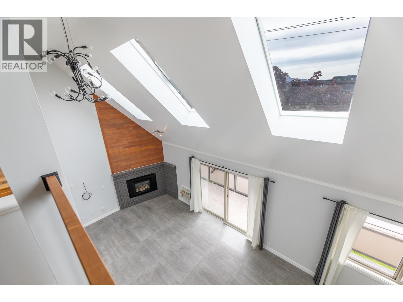 335 Churchill Avenue Unit# 201, Penticton, British Columbia  V2A 1C9 - Photo 3 - 10381553