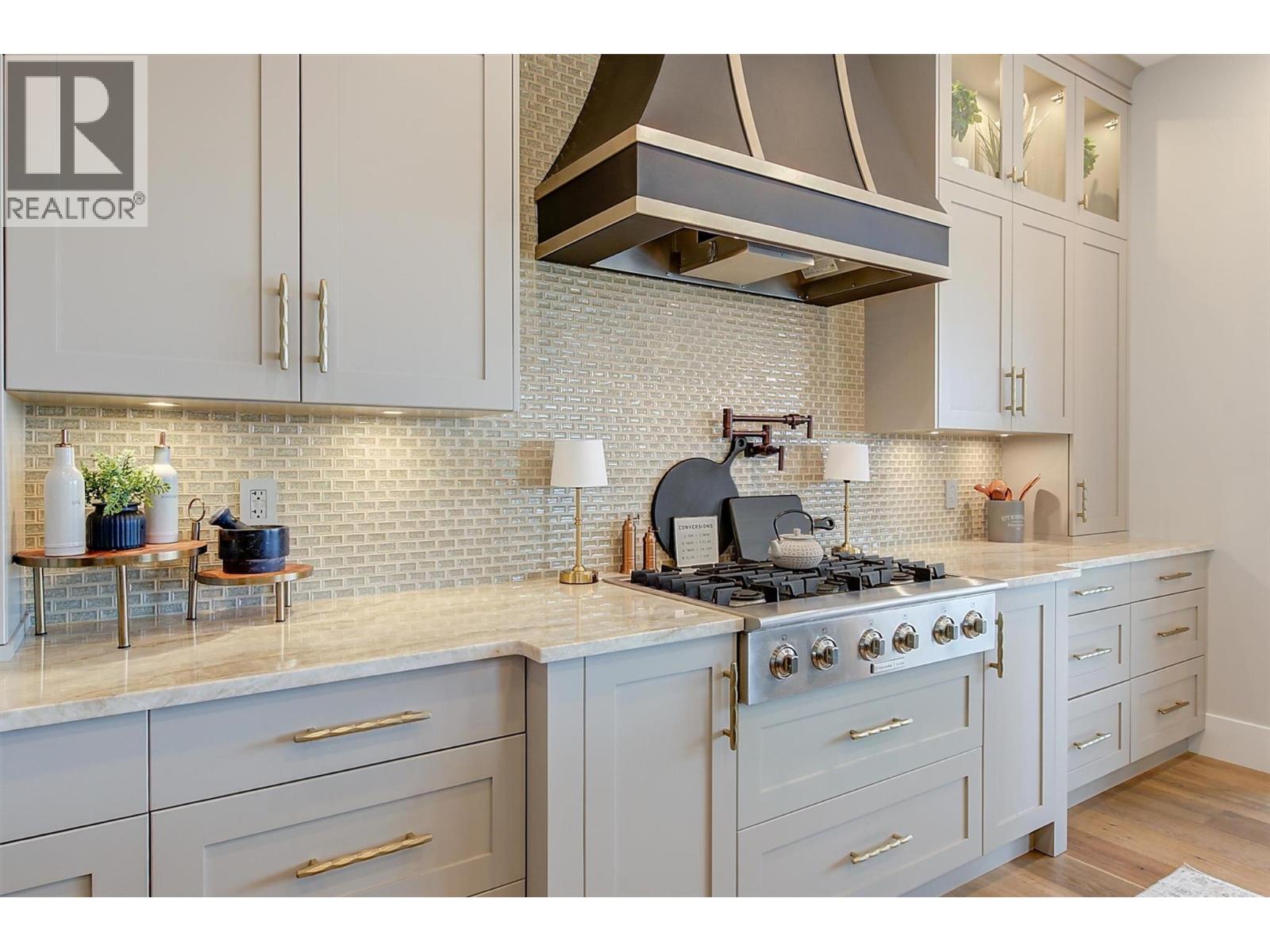 1612 Vincent Place, Kelowna, British Columbia  V1W 5N9 - Photo 25 - 10381438