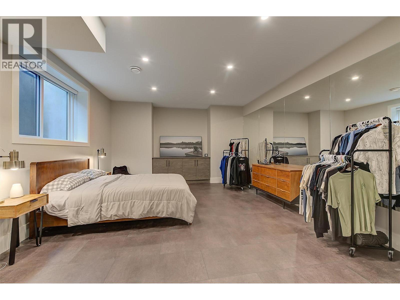 1612 Vincent Place, Kelowna, British Columbia  V1W 5N9 - Photo 72 - 10381438