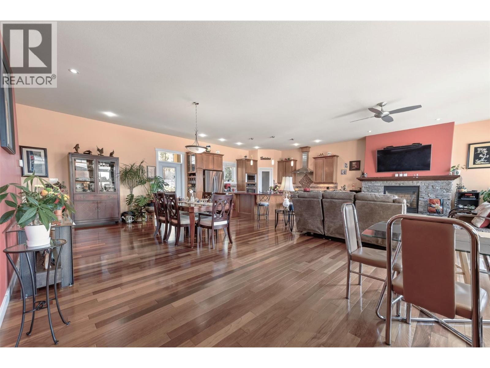 1576 Holden Road, Penticton, British Columbia  V2A 8M9 - Photo 8 - 10380496