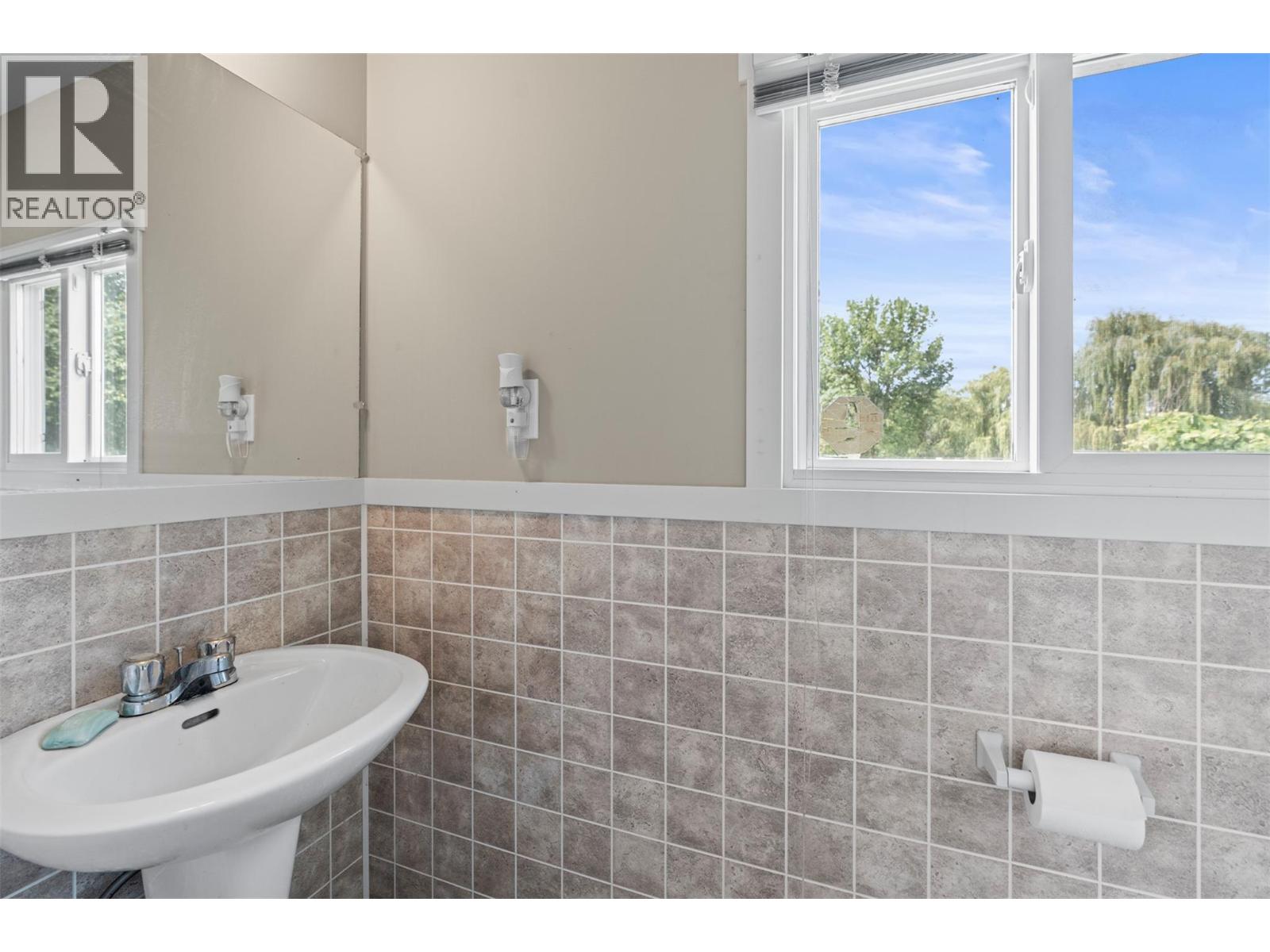 2727 Lakeshore Road Unit# 101, Vernon, British Columbia  V1H 1X5 - Photo 28 - 10380057