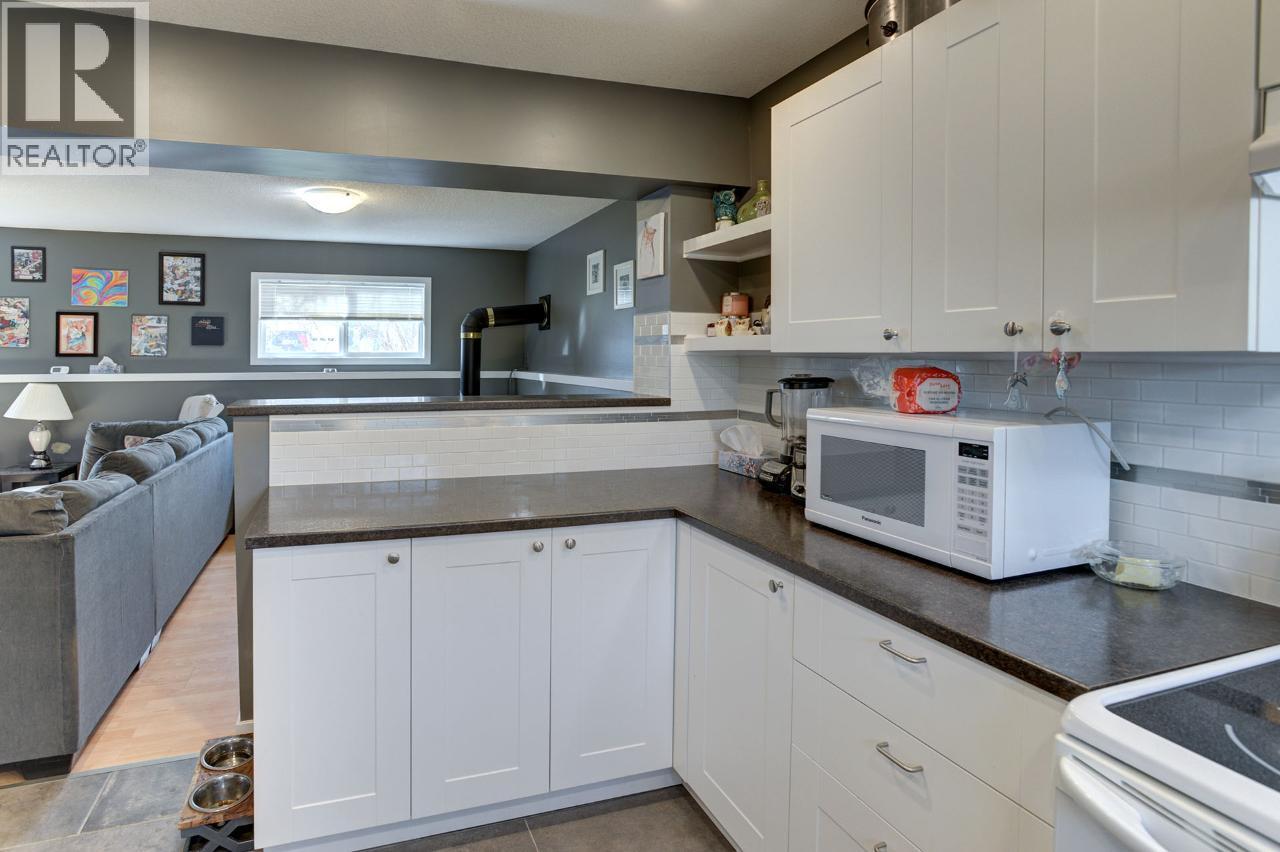 2270 Greenfield Avenue, Kamloops, British Columbia  V2B 4P3 - Photo 17 - 10381640