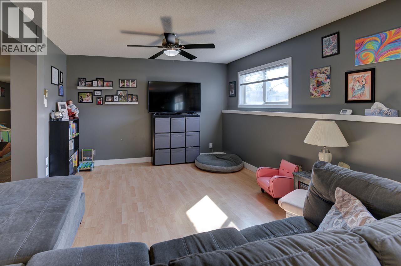 2270 Greenfield Avenue, Kamloops, British Columbia  V2B 4P3 - Photo 19 - 10381640