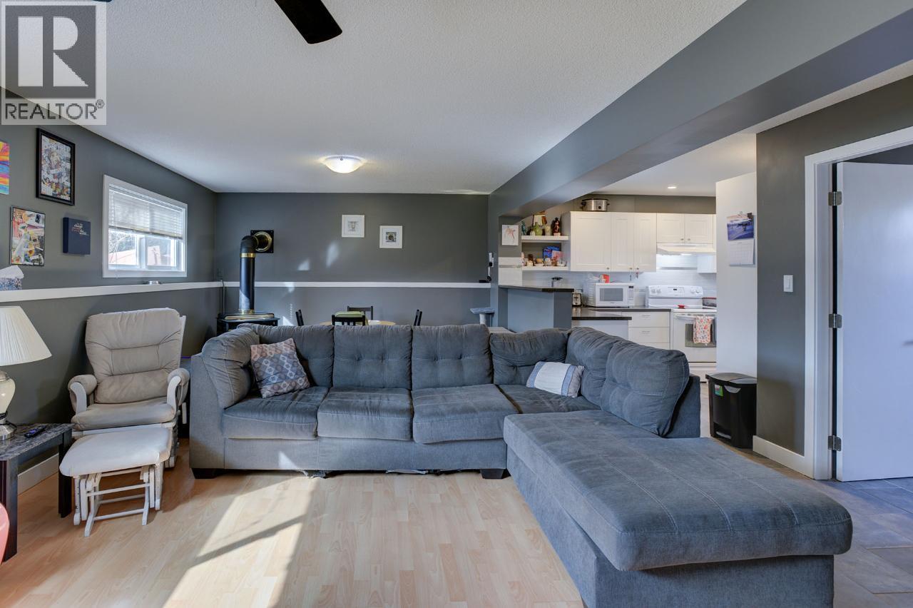 2270 Greenfield Avenue, Kamloops, British Columbia  V2B 4P3 - Photo 20 - 10381640