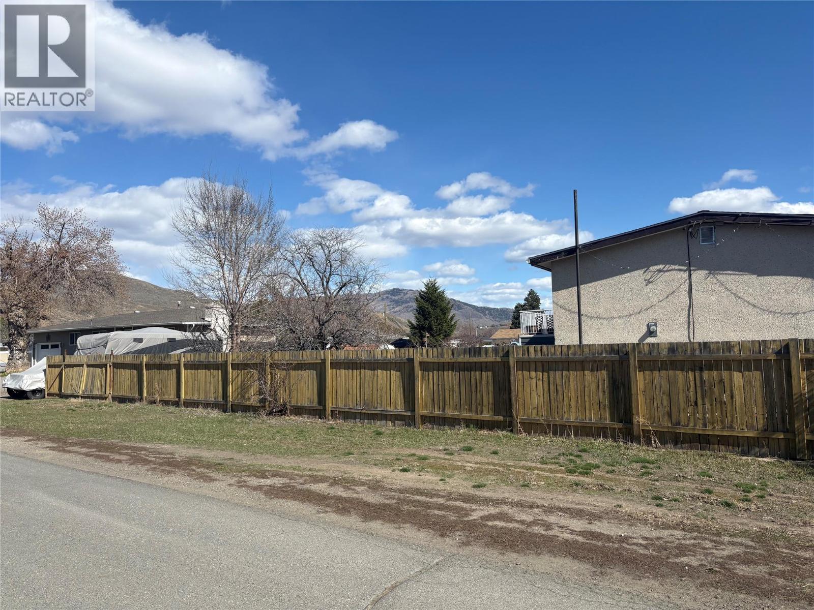 2270 Greenfield Avenue, Kamloops, British Columbia  V2B 4P3 - Photo 28 - 10381640
