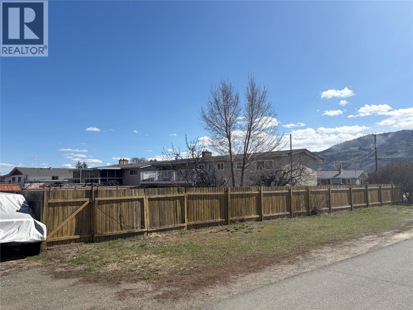 2270 Greenfield Avenue, Kamloops, British Columbia  V2B 4P3 - Photo 29 - 10381640