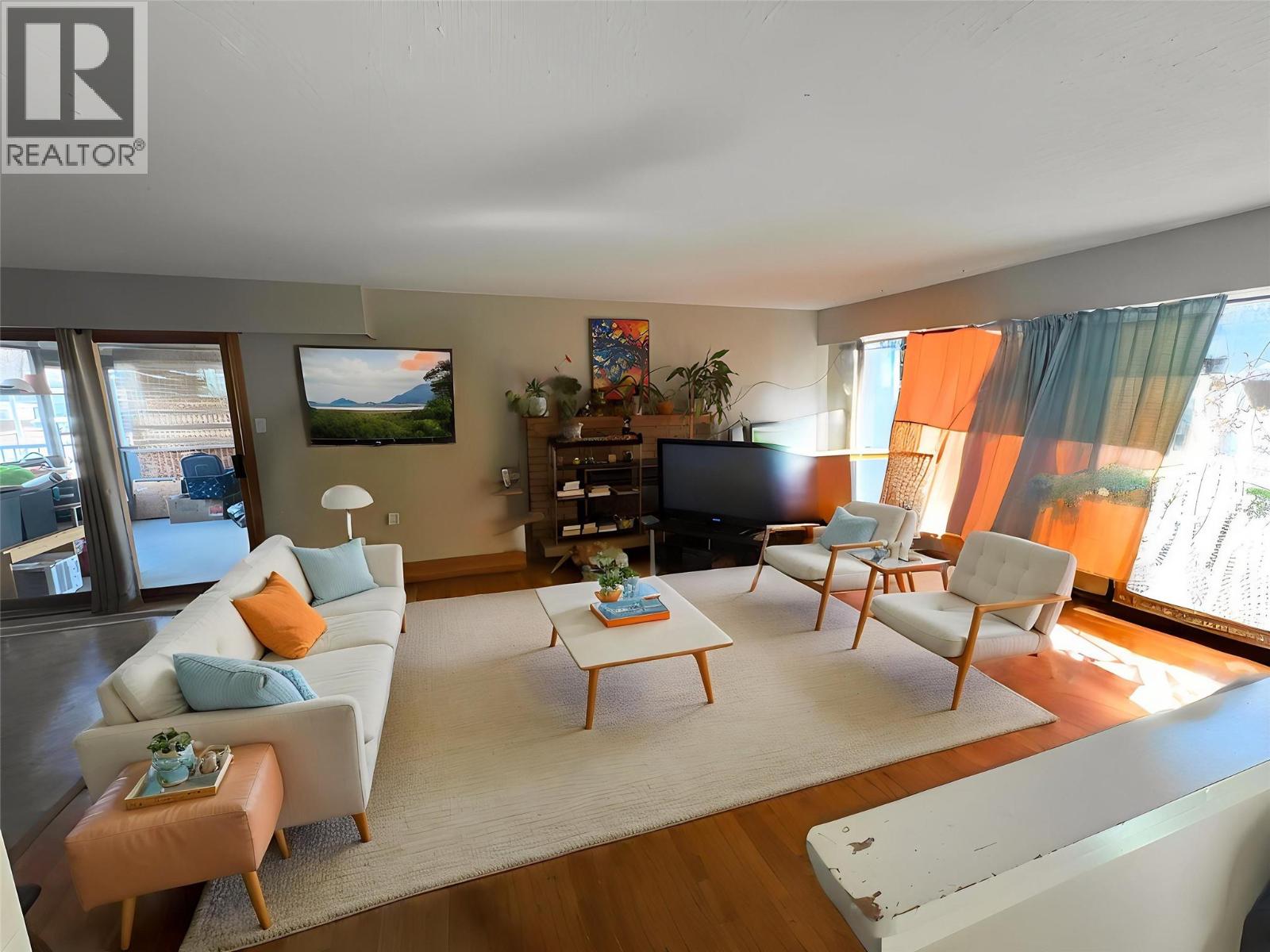 2270 Greenfield Avenue, Kamloops, British Columbia  V2B 4P3 - Photo 5 - 10381640