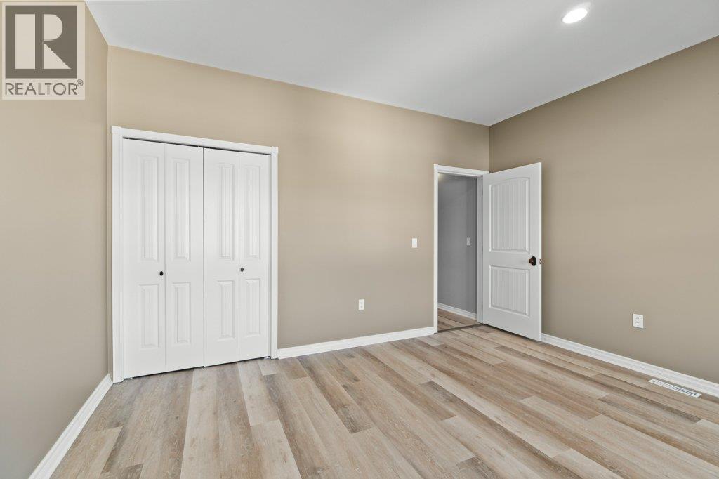 2860 15 Avenue Ne, Salmon Arm, British Columbia  V1E 2B6 - Photo 14 - 10381443