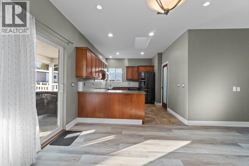 2860 15 Avenue Ne, Salmon Arm, British Columbia  V1E 2B6 - Photo 19 - 10381443