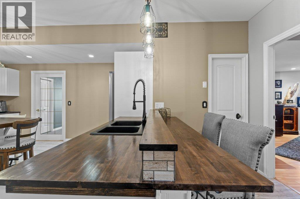 2860 15 Avenue Ne, Salmon Arm, British Columbia  V1E 2B6 - Photo 31 - 10381443