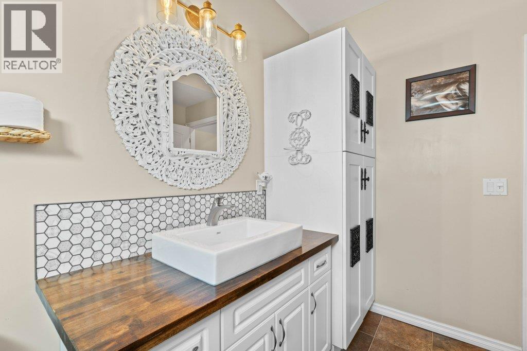 2860 15 Avenue Ne, Salmon Arm, British Columbia  V1E 2B6 - Photo 48 - 10381443