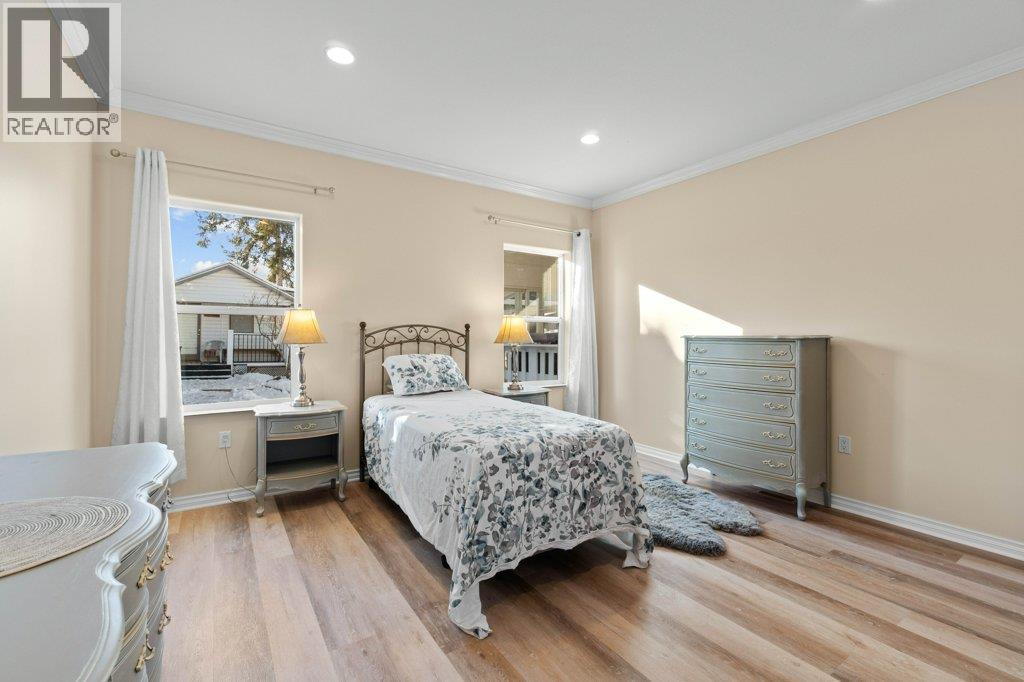 2860 15 Avenue Ne, Salmon Arm, British Columbia  V1E 2B6 - Photo 7 - 10381443