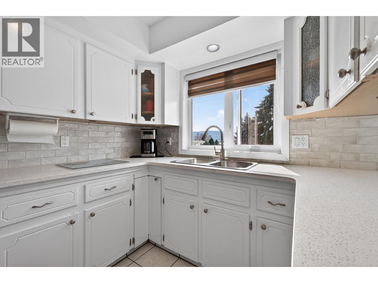 6100 Macdonald Street, Summerland, British Columbia  V0H 1Z1 - Photo 10 - 10380807