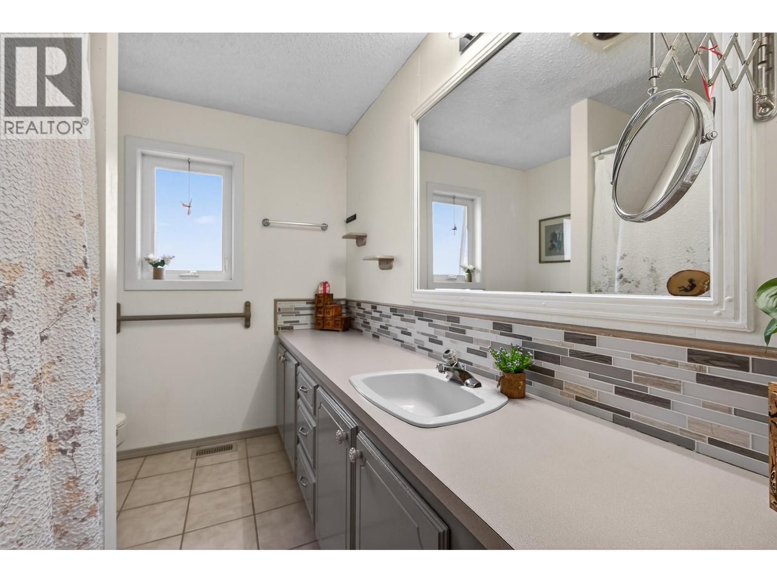 6100 Macdonald Street, Summerland, British Columbia  V0H 1Z1 - Photo 19 - 10380807