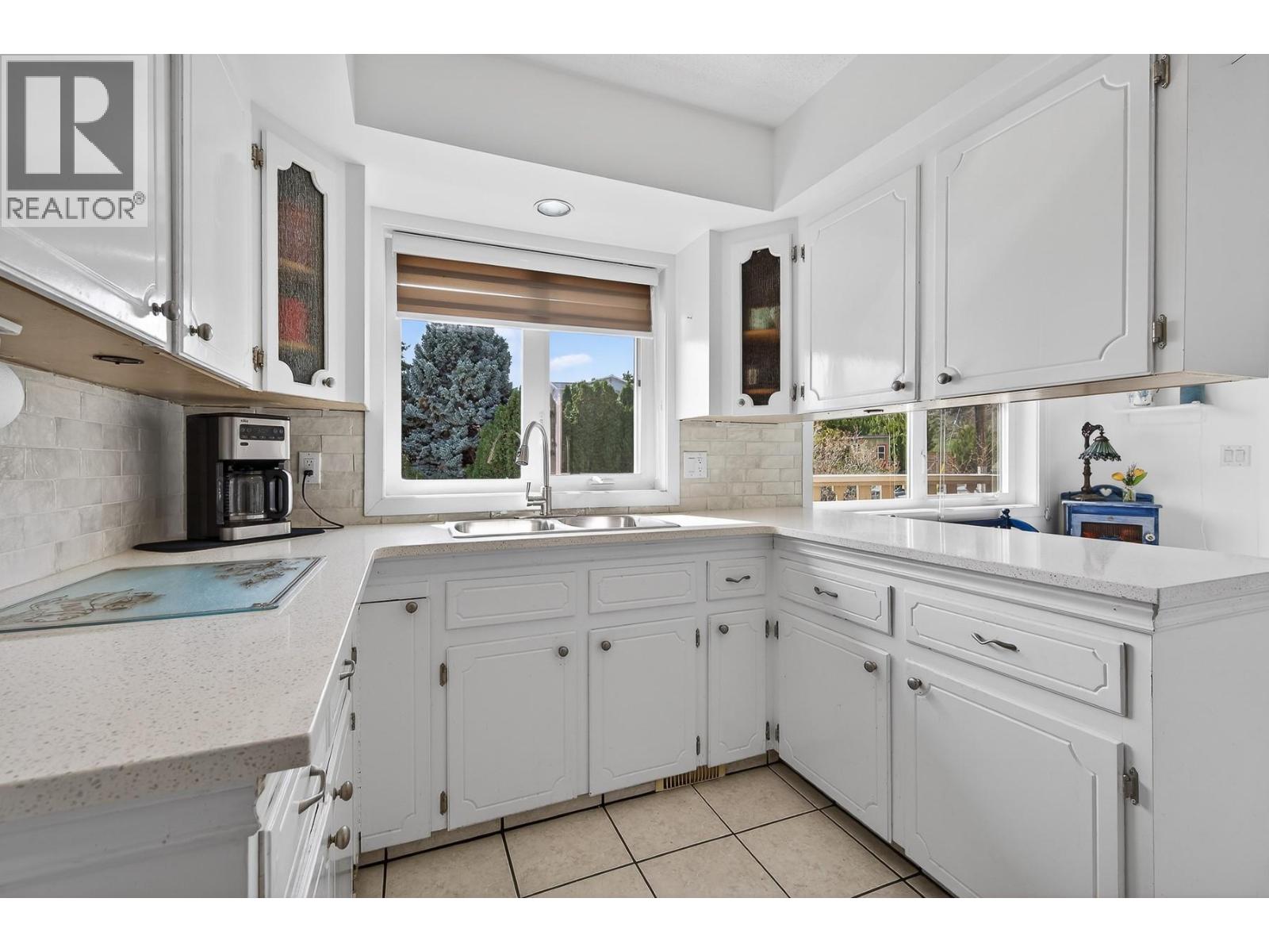 6100 Macdonald Street, Summerland, British Columbia  V0H 1Z1 - Photo 9 - 10380807