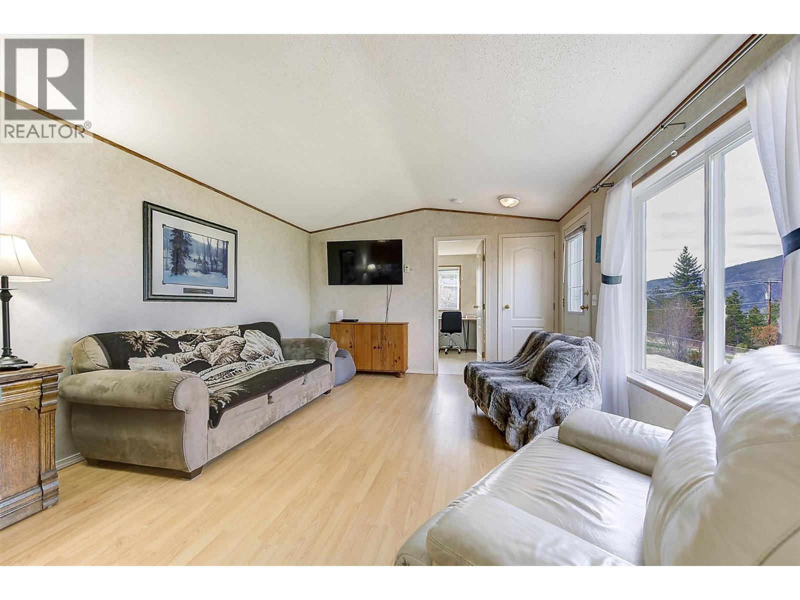 5574 Stubbs Road, Lake Country, British Columbia  V4V 1N1 - Photo 11 - 10380599