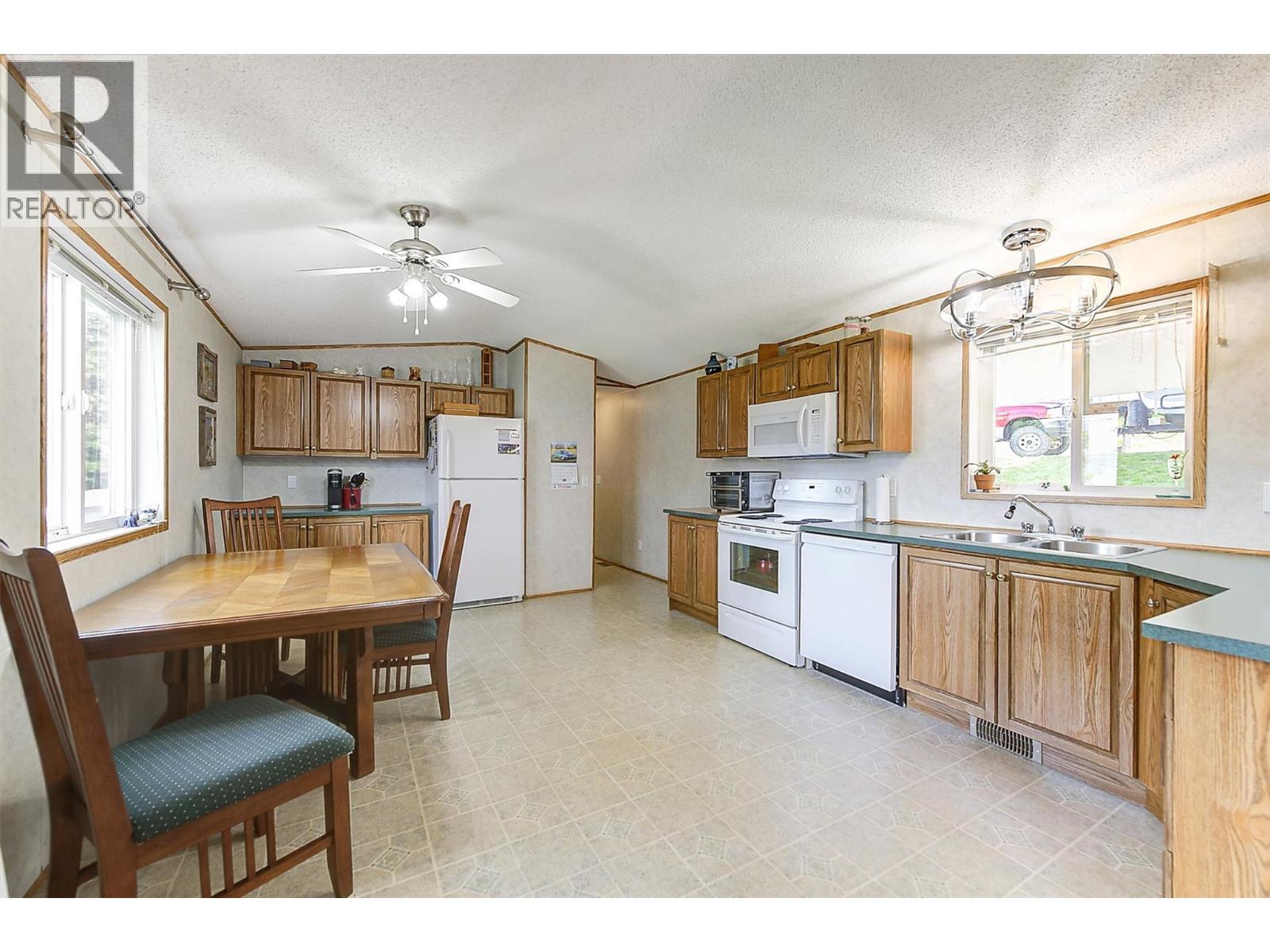 5574 Stubbs Road, Lake Country, British Columbia  V4V 1N1 - Photo 19 - 10380599