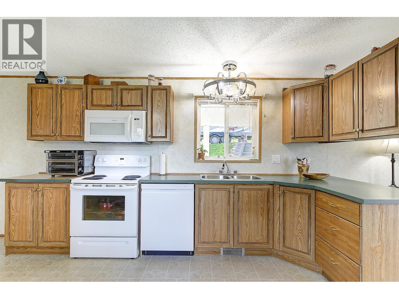 5574 Stubbs Road, Lake Country, British Columbia  V4V 1N1 - Photo 20 - 10380599