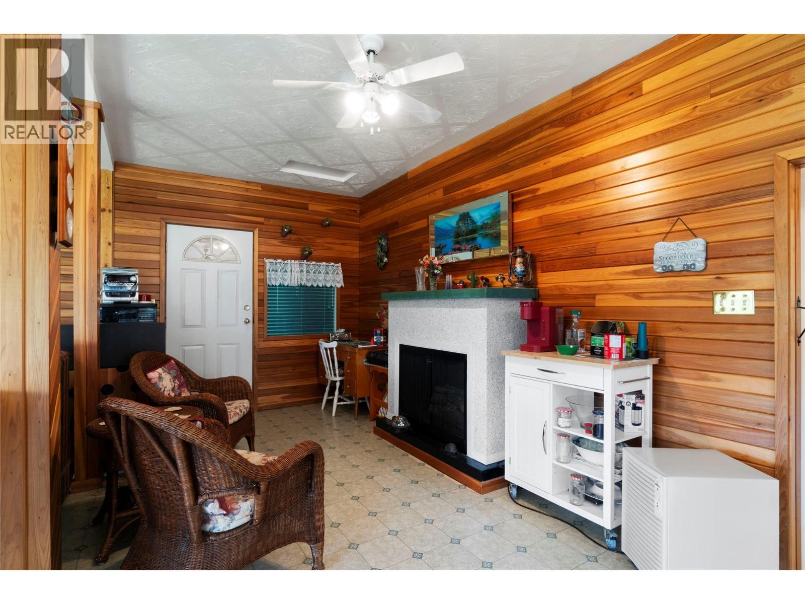 6497 Lindsay Road, Magna Bay, British Columbia  V0E 1M7 - Photo 21 - 10381476