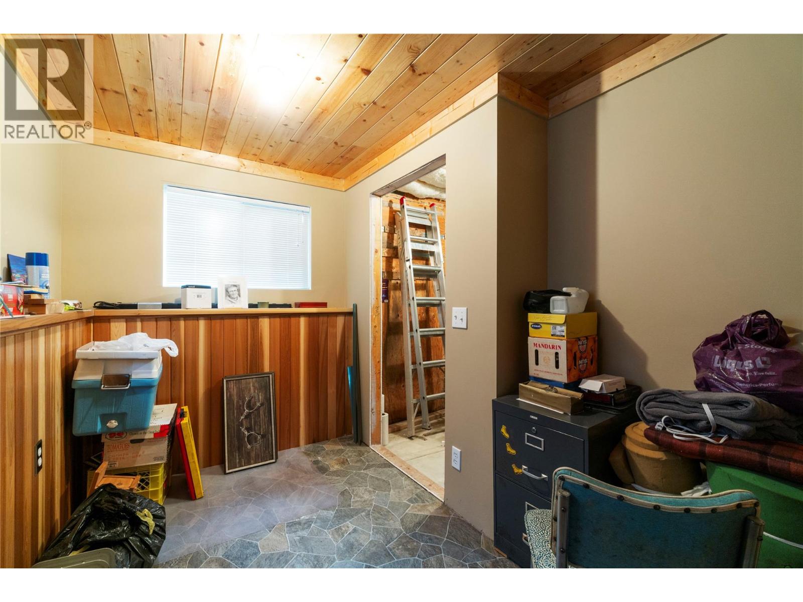 6497 Lindsay Road, Magna Bay, British Columbia  V0E 1M7 - Photo 27 - 10381476