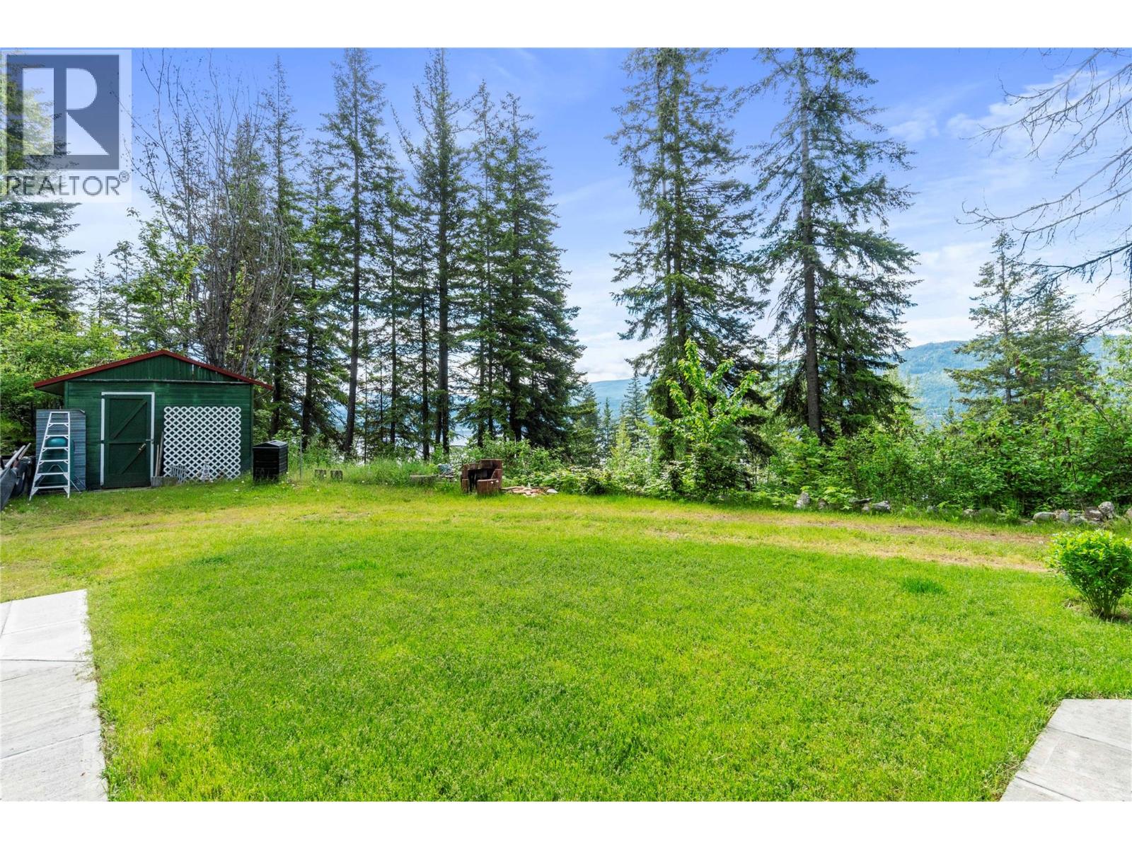 6497 Lindsay Road, Magna Bay, British Columbia  V0E 1M7 - Photo 6 - 10381476