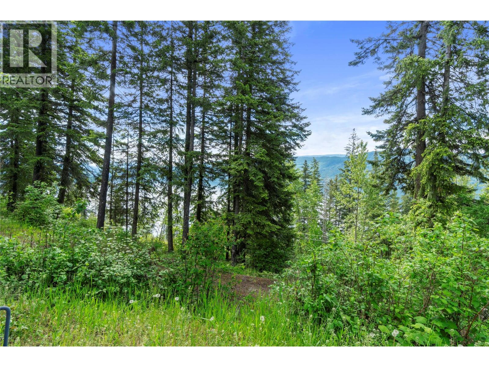 6497 Lindsay Road, Magna Bay, British Columbia  V0E 1M7 - Photo 9 - 10381476