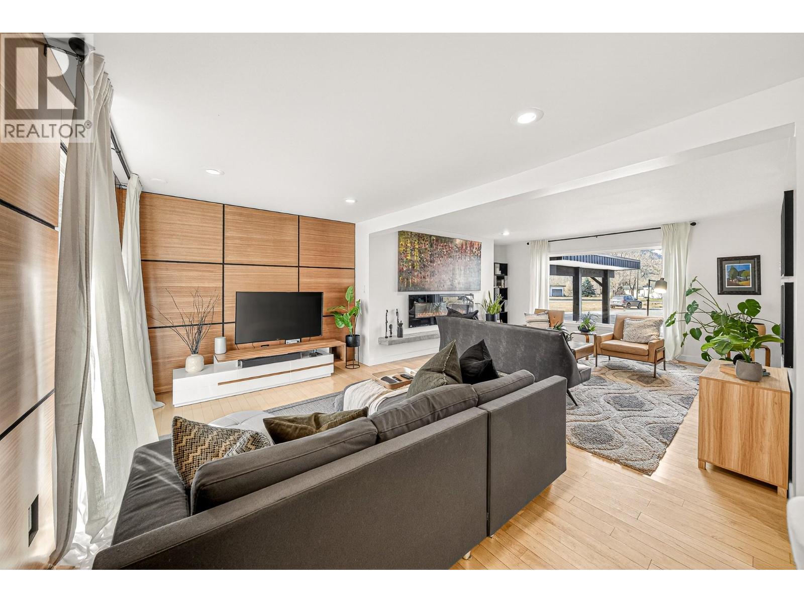 37 Park Crescent, Fernie, British Columbia  V0B 1M3 - Photo 18 - 10380936