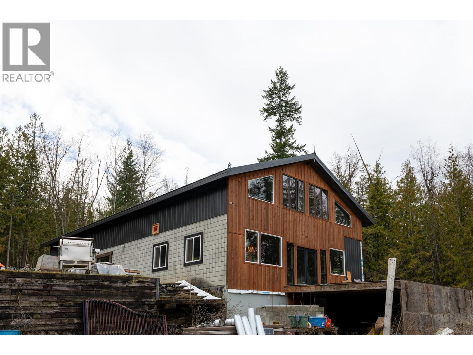 1546 Blind Bay Road, Sorrento, British Columbia  V0E 1H1 - Photo 1 - 10381573