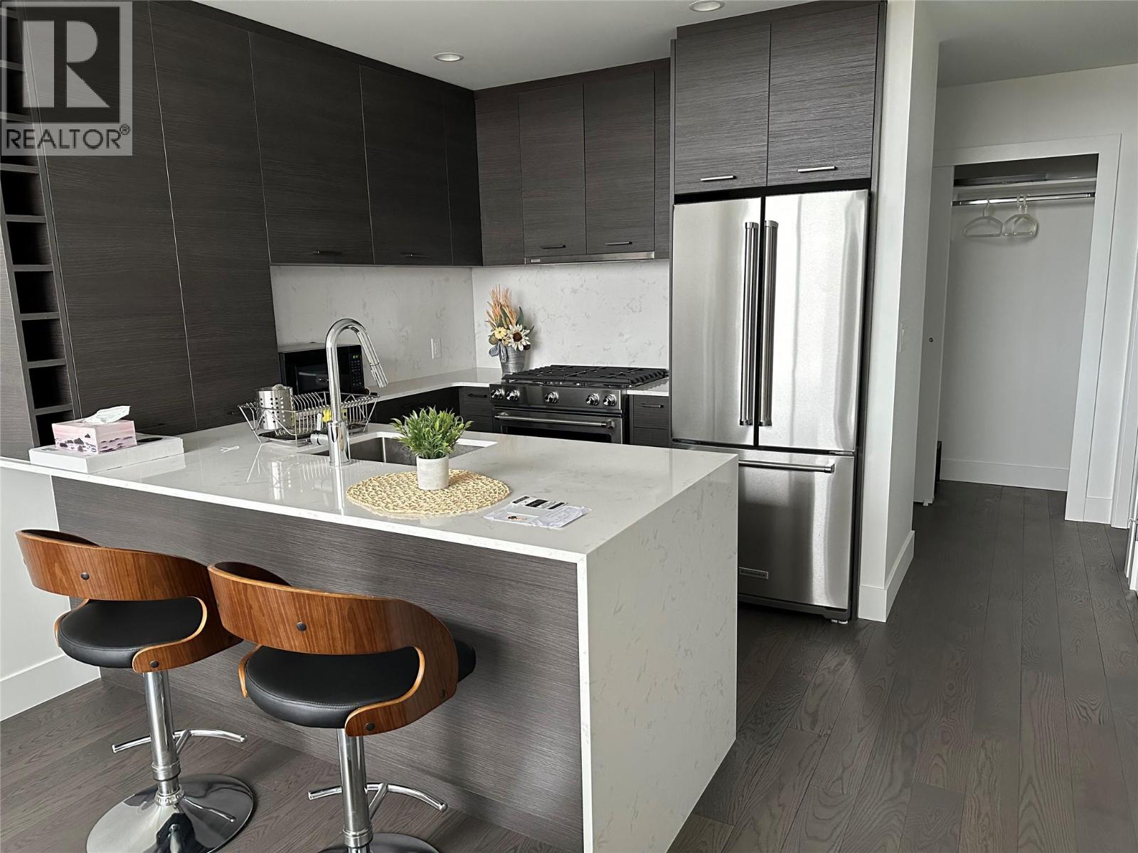 1181 Sunset Drive Unit# 1006, Kelowna, British Columbia  V1Y 0L4 - Photo 4 - 10381418