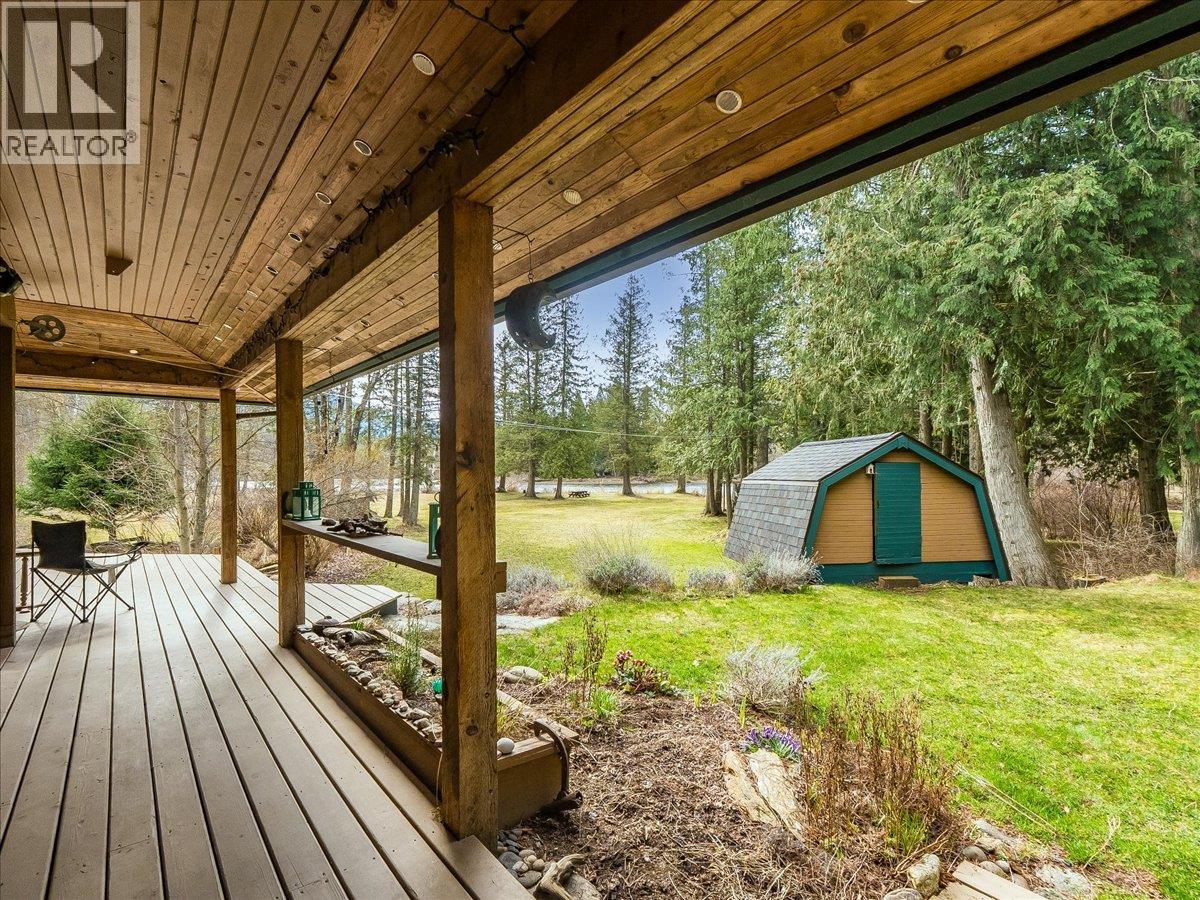 2827 Evin Road, Slocan Park, British Columbia  V0G 2E0 - Photo 8 - 10381350