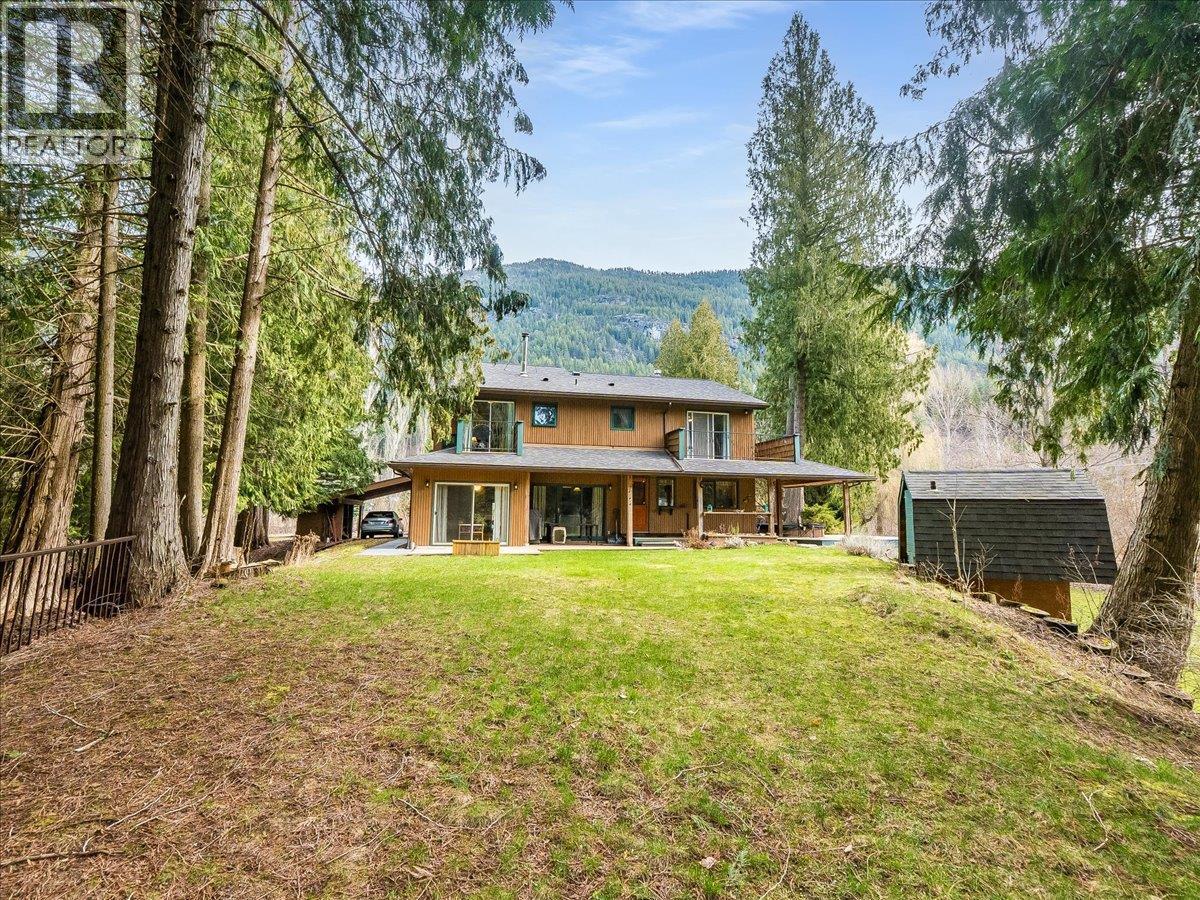 2827 Evin Road, Slocan Park, British Columbia  V0G 2E0 - Photo 9 - 10381350