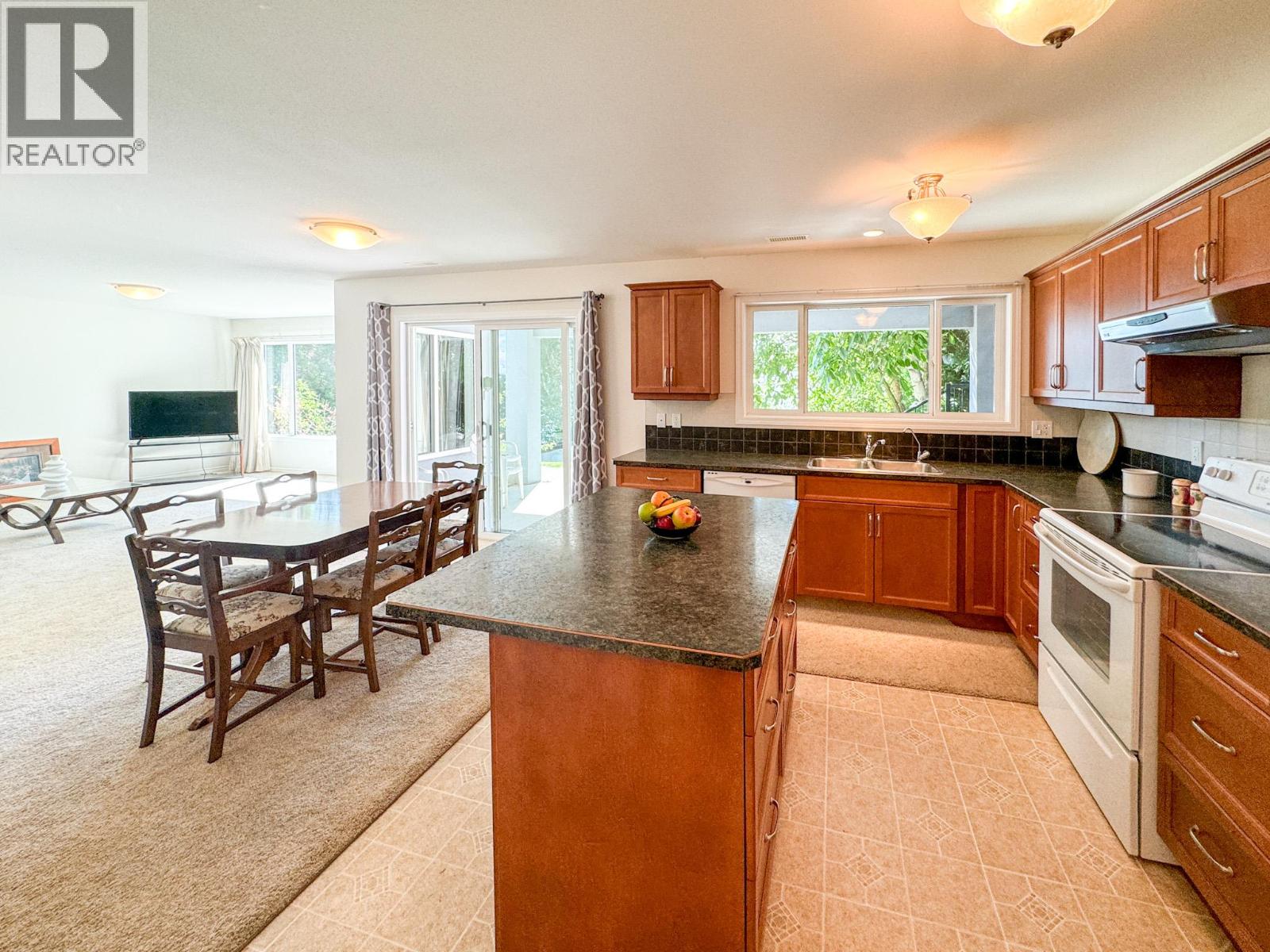 8503 Kingfisher Drive, Osoyoos, British Columbia  V0H 1V1 - Photo 21 - 10381045